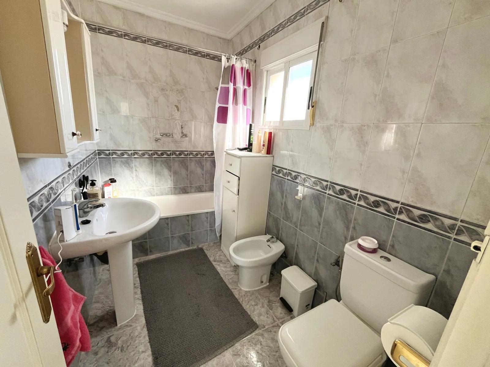 Villa for sale in Benijófar