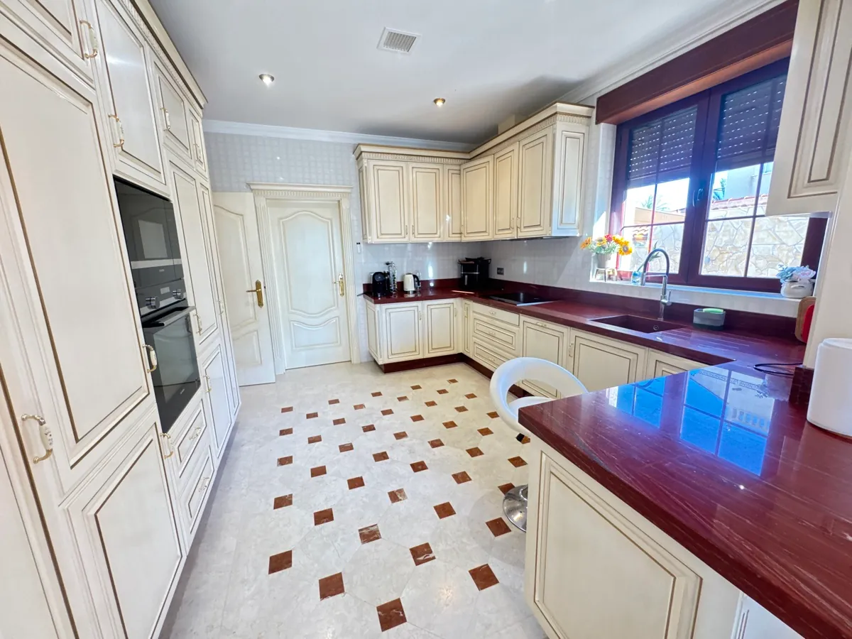 Villa zum verkauf in Cabo Roig