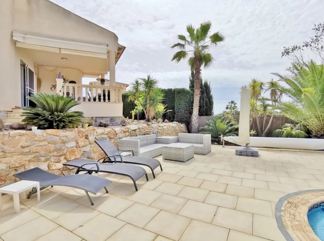 Villa for sale in Las Ramblas Golf Resort