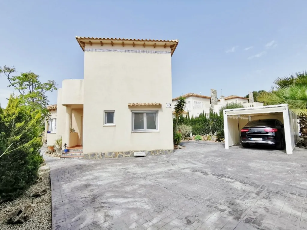 Villa for sale in Las Ramblas Golf Resort