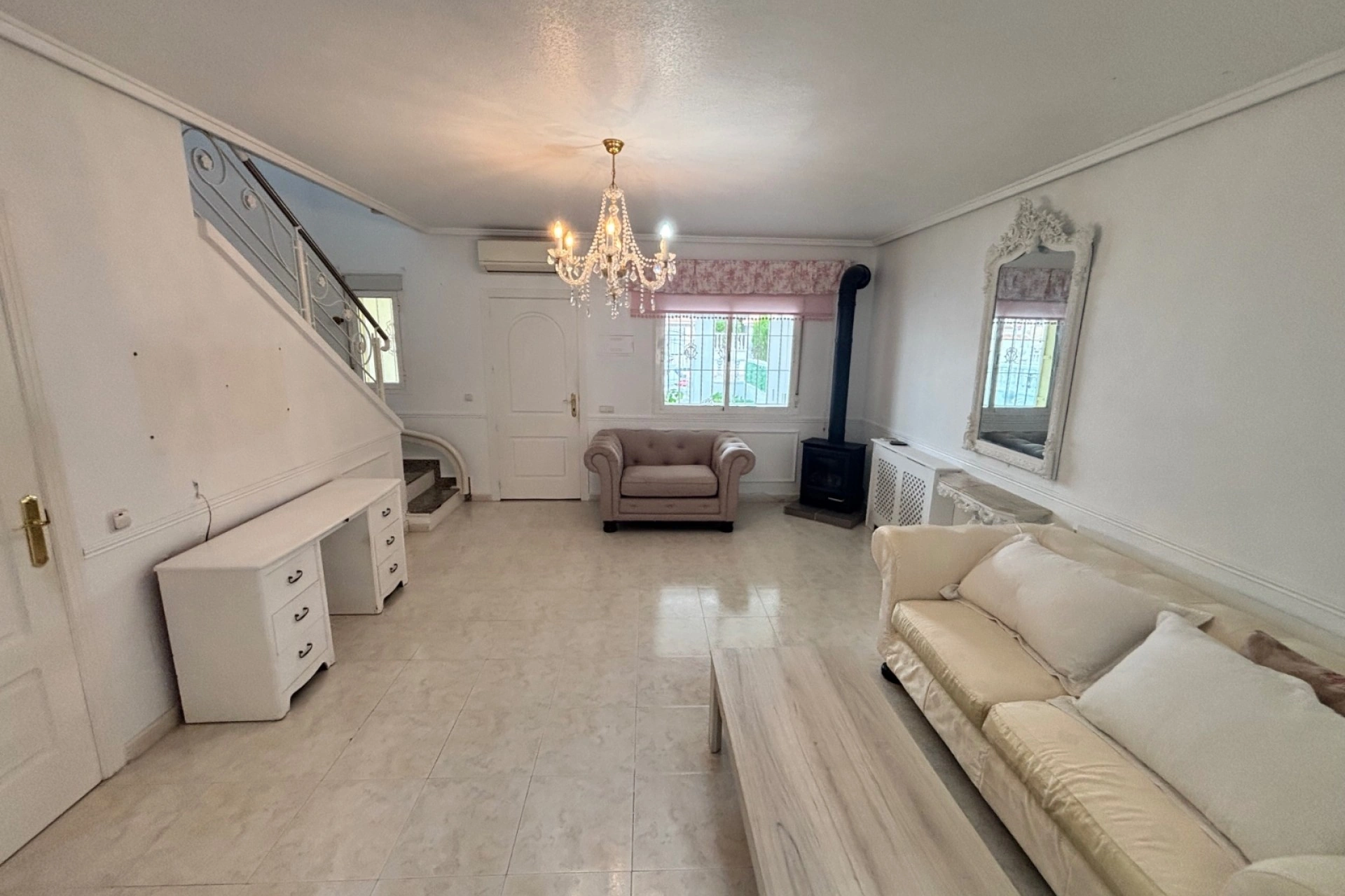 Maison jumelée à la vente à Benijófar