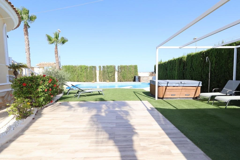 Villa till försäljning i Ciudad Quesada