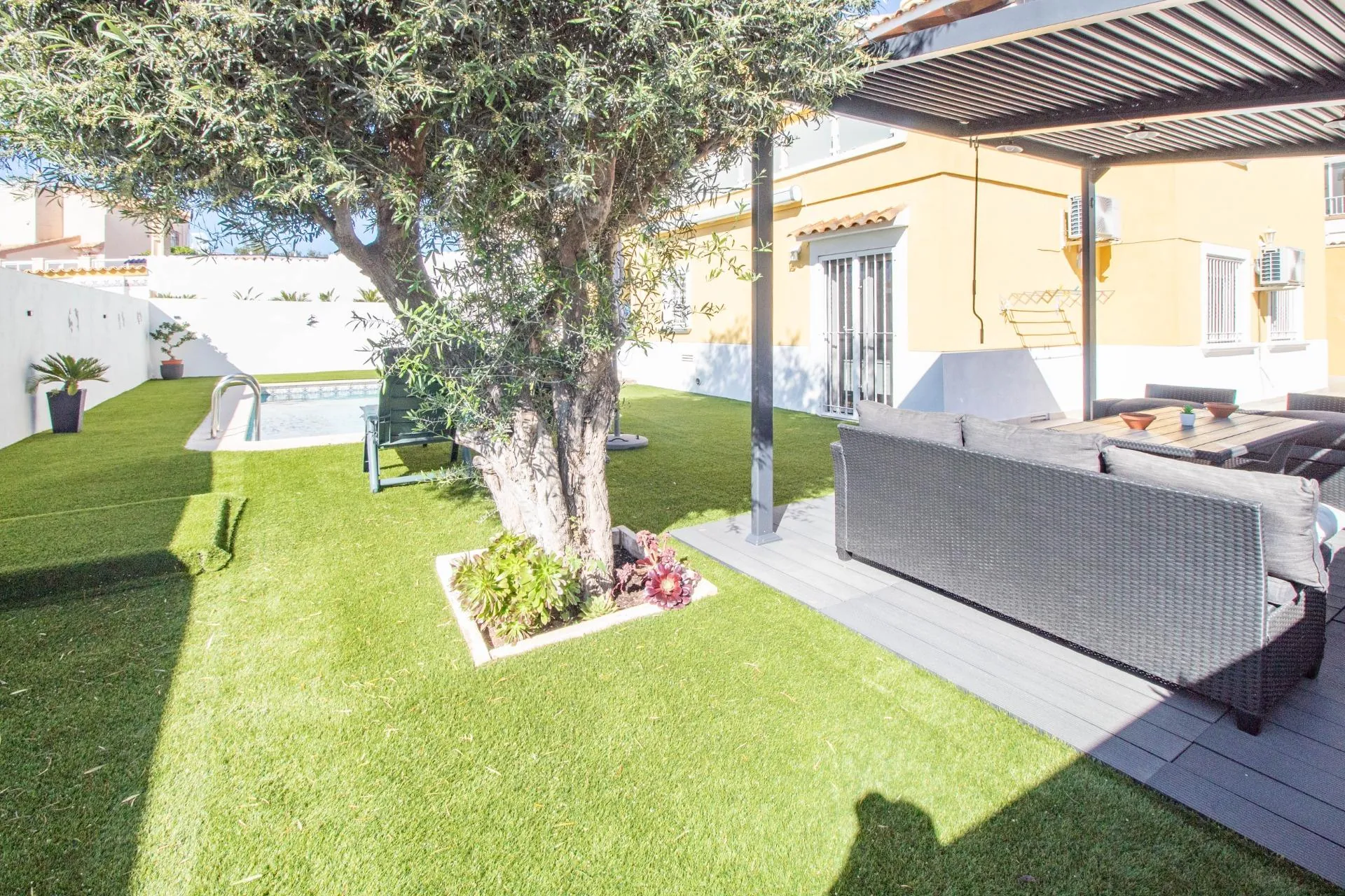 Villa for sale in San Miguel De Salinas