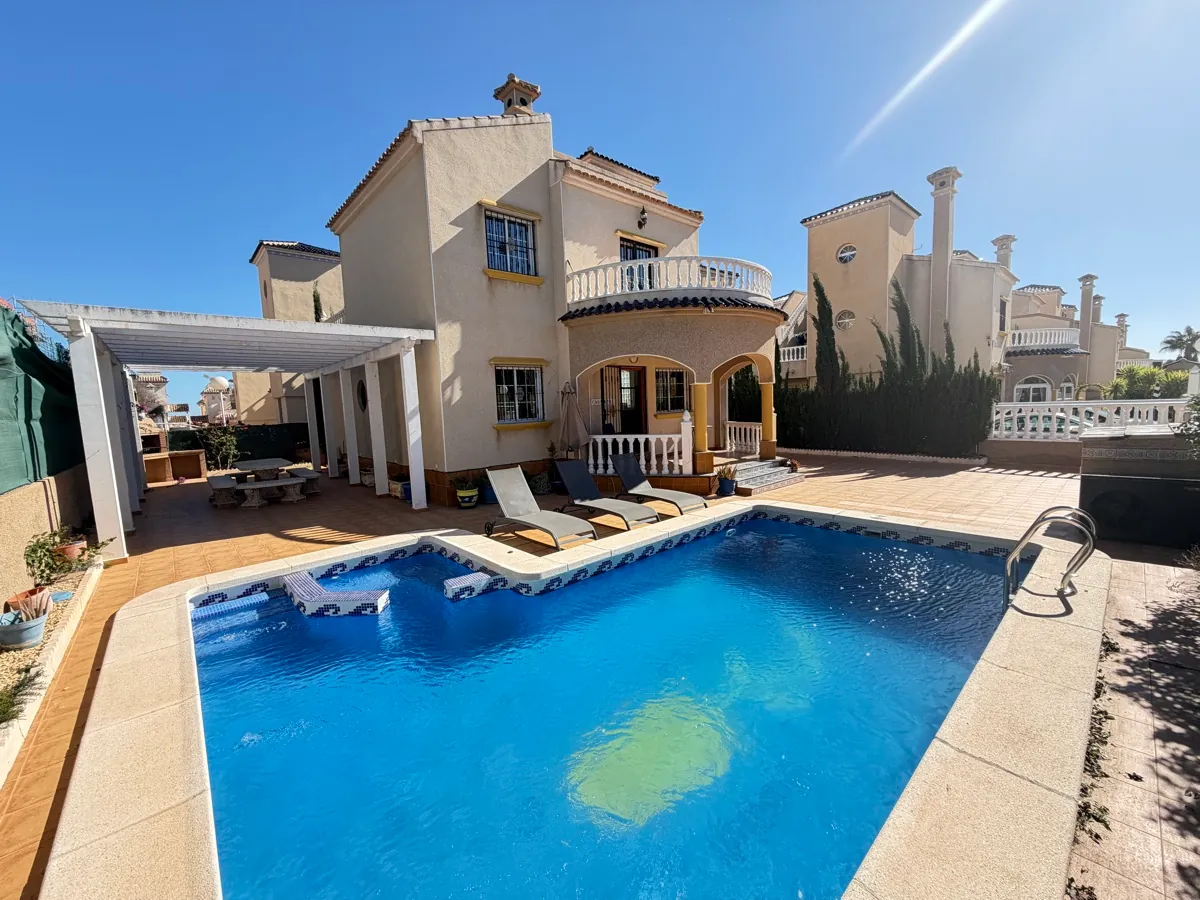 Chalet/Villa en venta en Villamartin