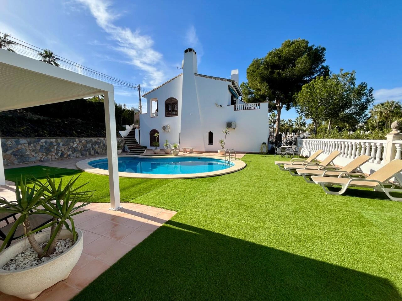 Villa à la vente à Villamartin