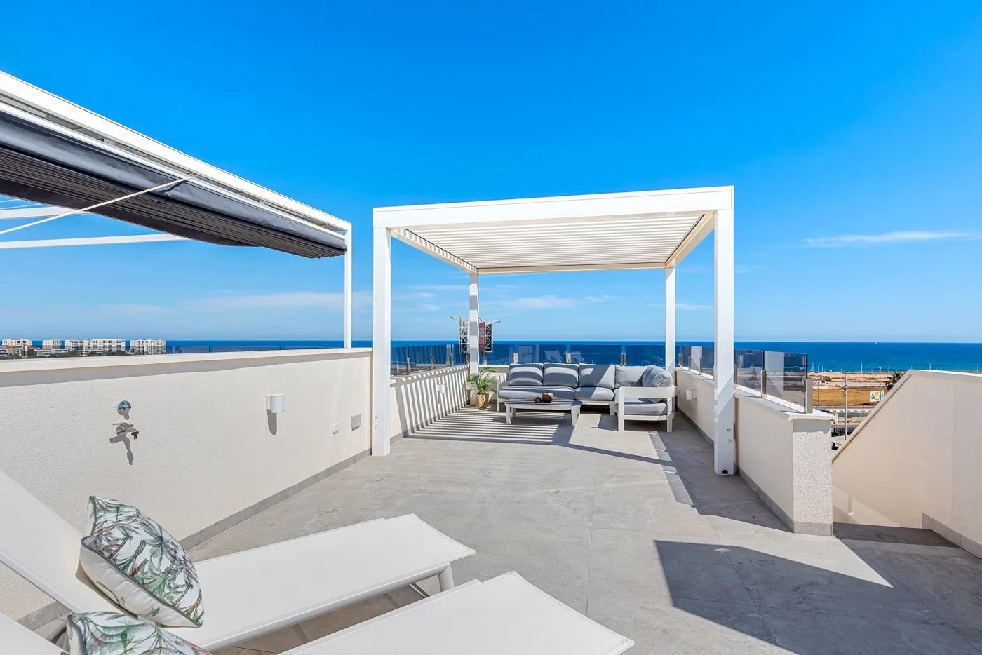 Penthouse for sale in Orihuela Costa