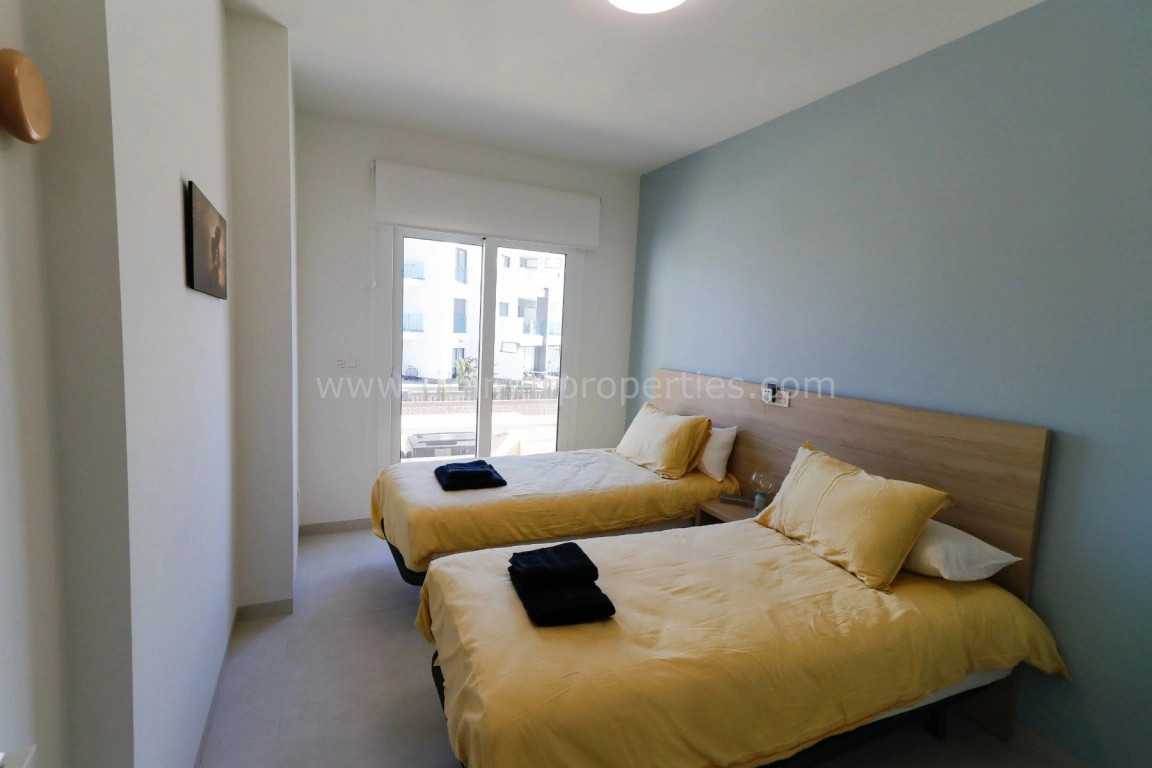 Apartment till försäljning i El Raso