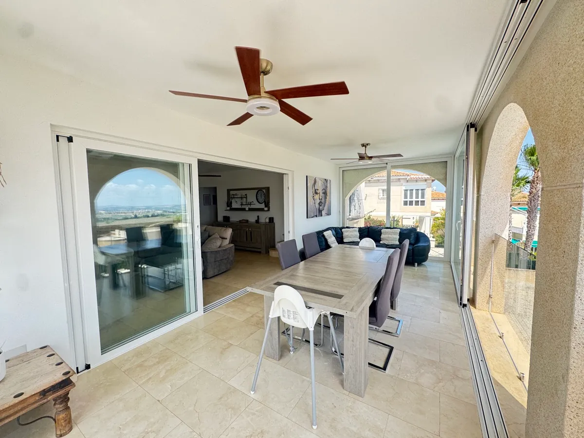 Villa à la vente à San Miguel De Salinas