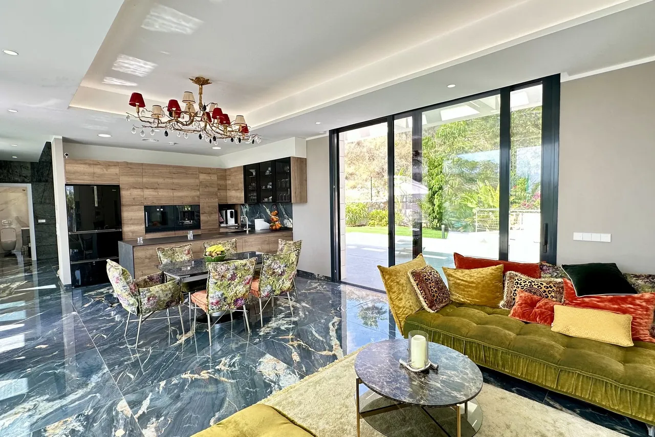 Villa zum verkauf in Las Colinas Golf Resort