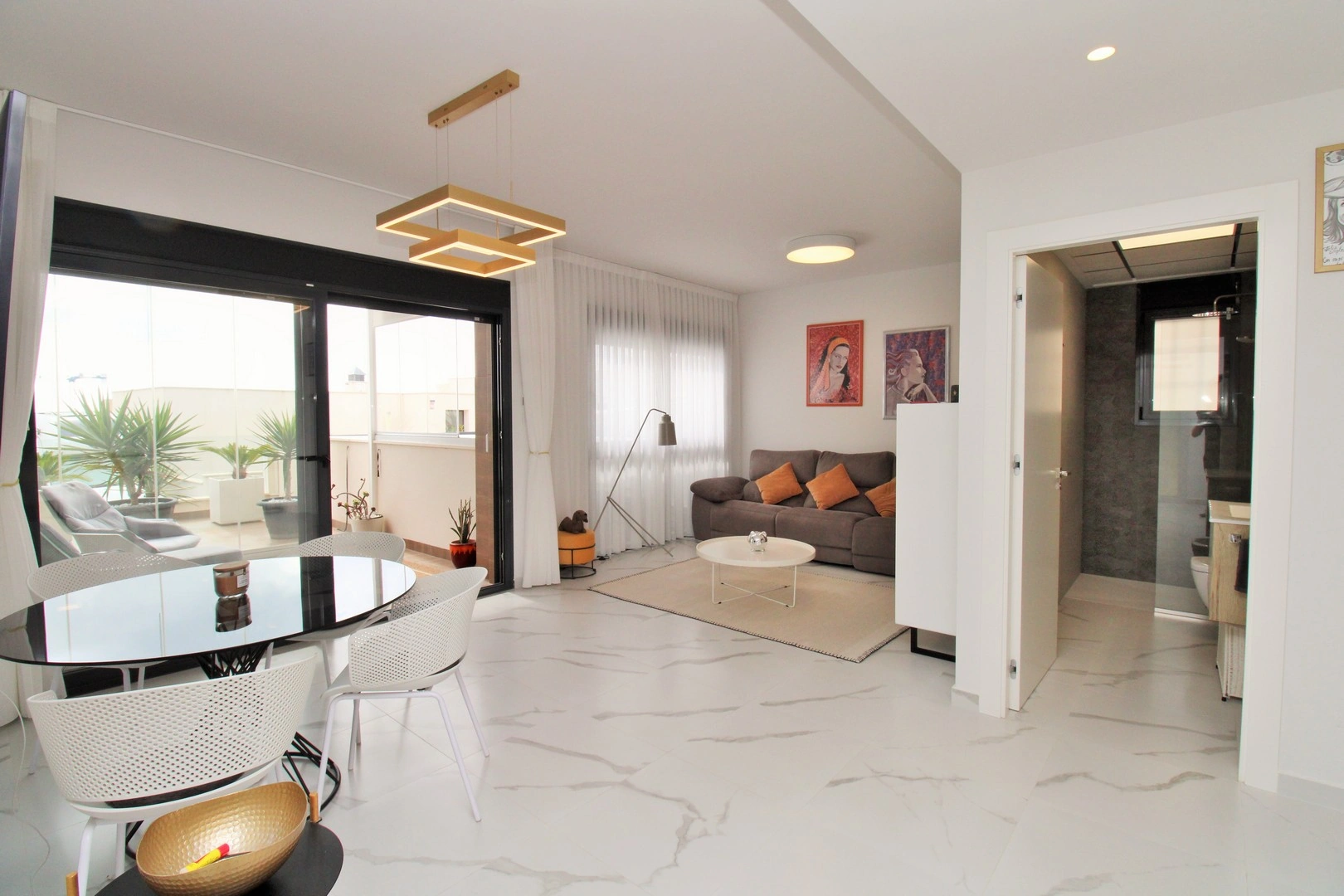 Piso en venta en San Miguel De Salinas