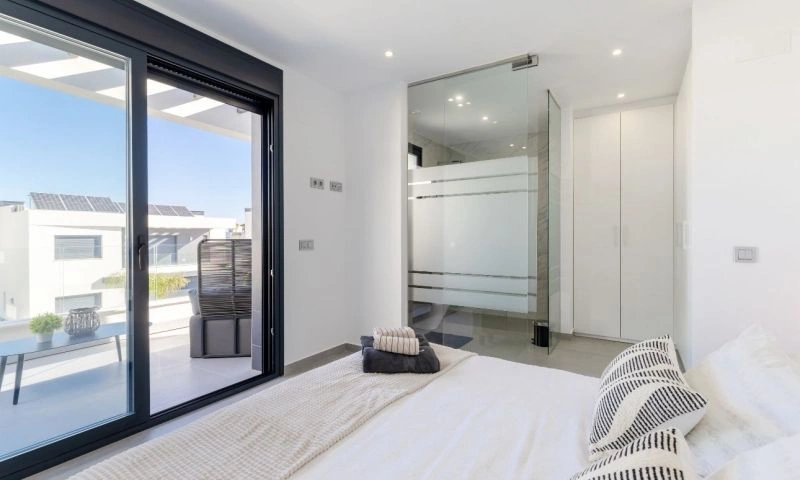 Villa for sale in Algorfa
