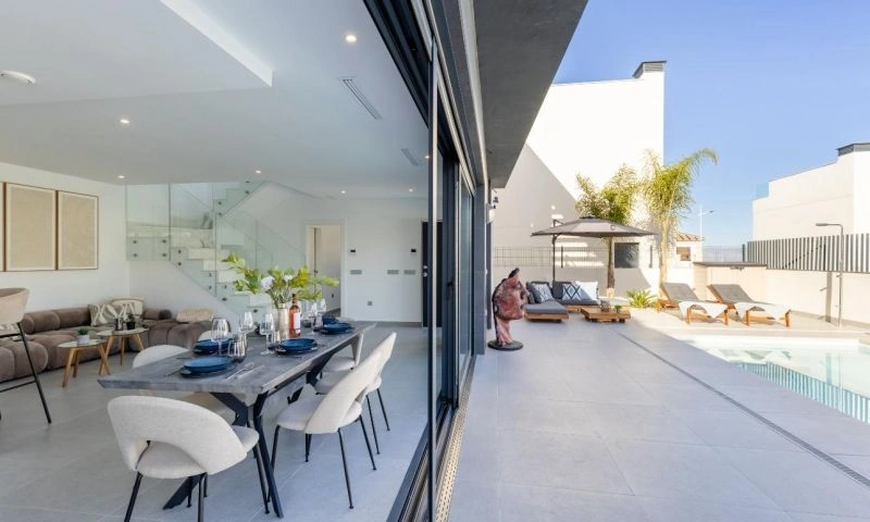 Villa for sale in Algorfa