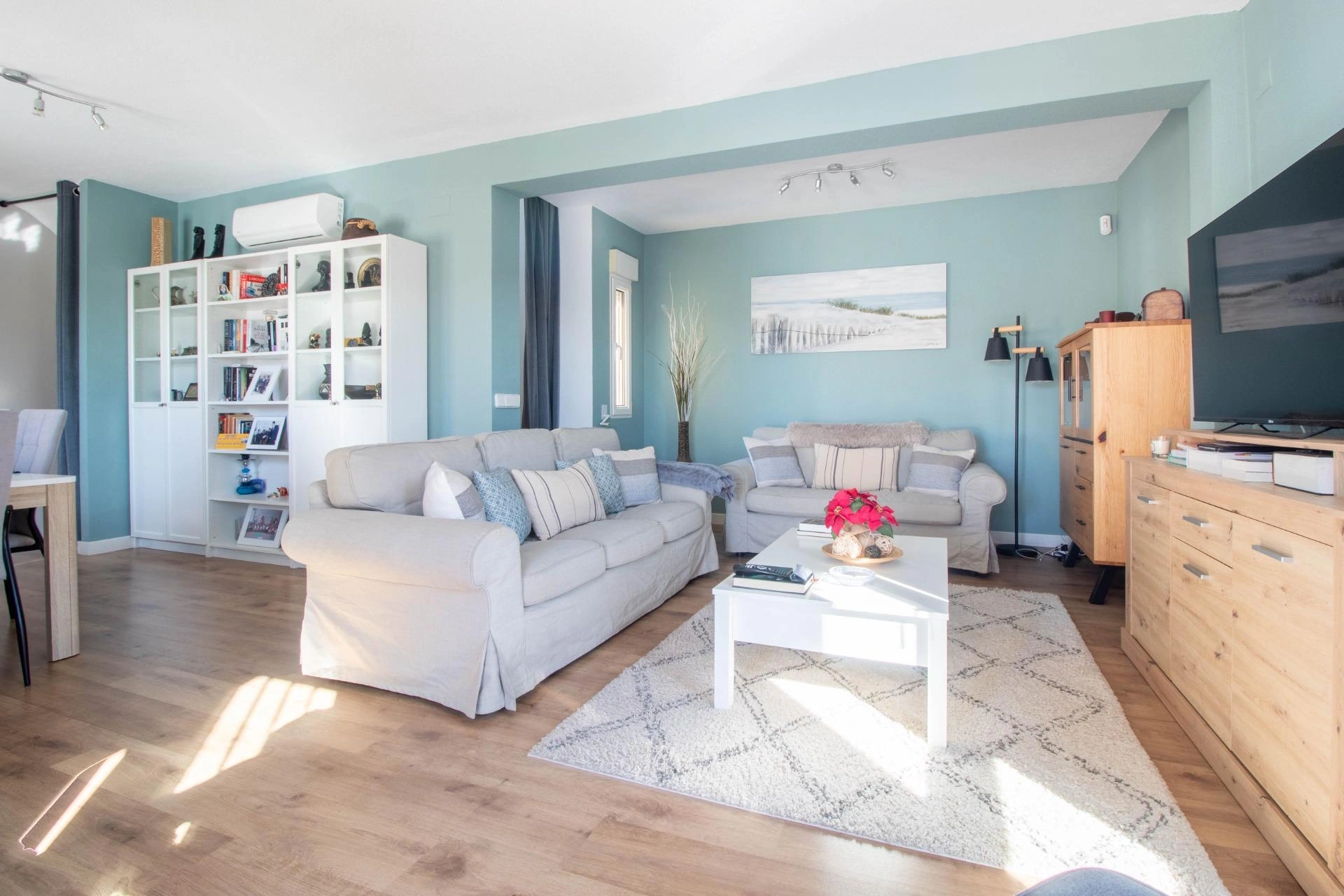 Villa for sale in San Miguel De Salinas