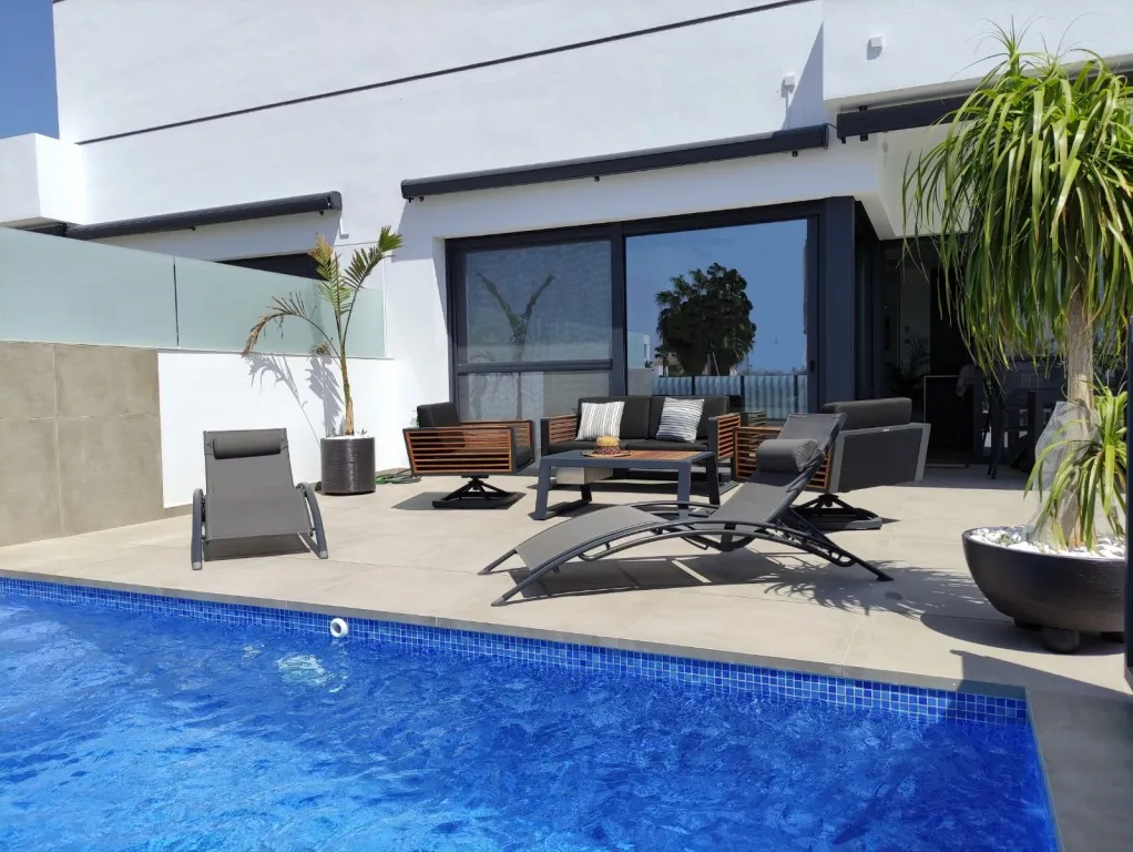 Villa à la vente à Dolores