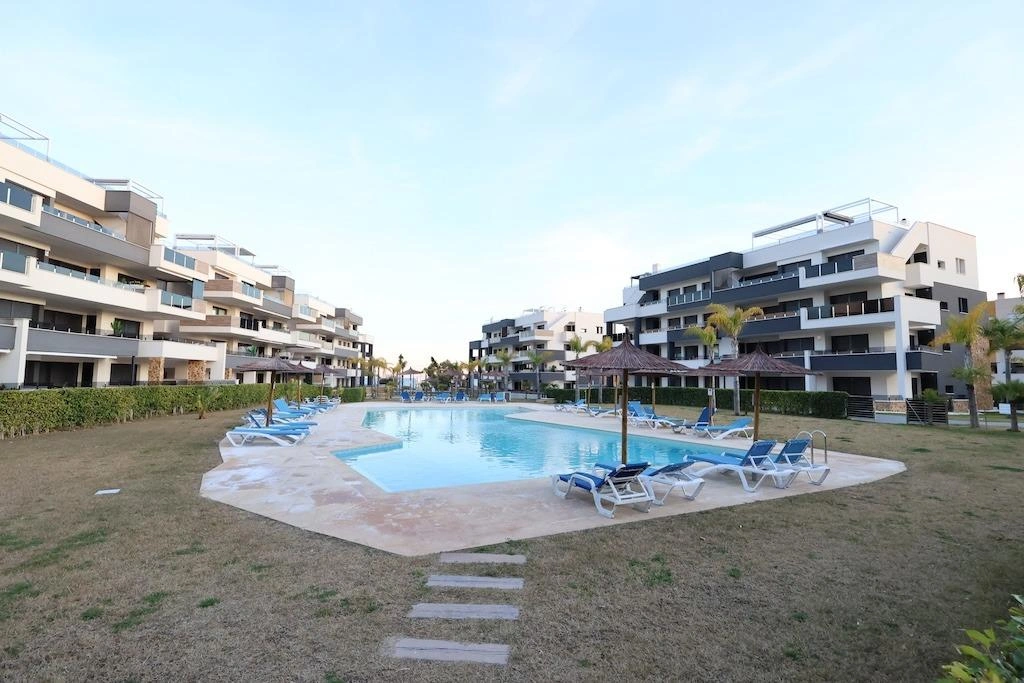 Flat for sale in Orihuela Costa