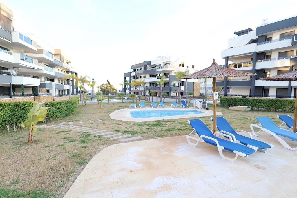 Flat for sale in Orihuela Costa