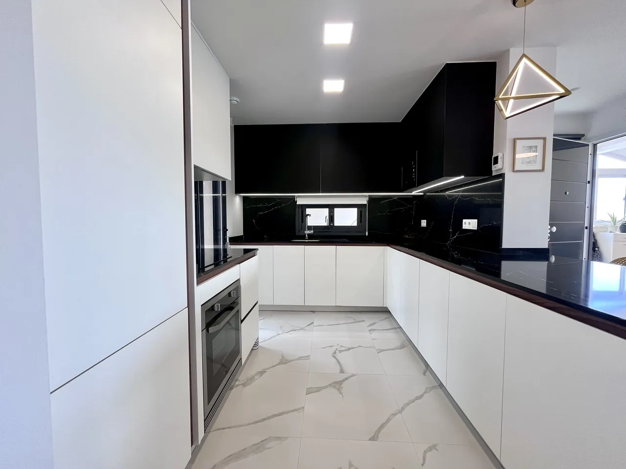 Flat for sale in San Miguel De Salinas