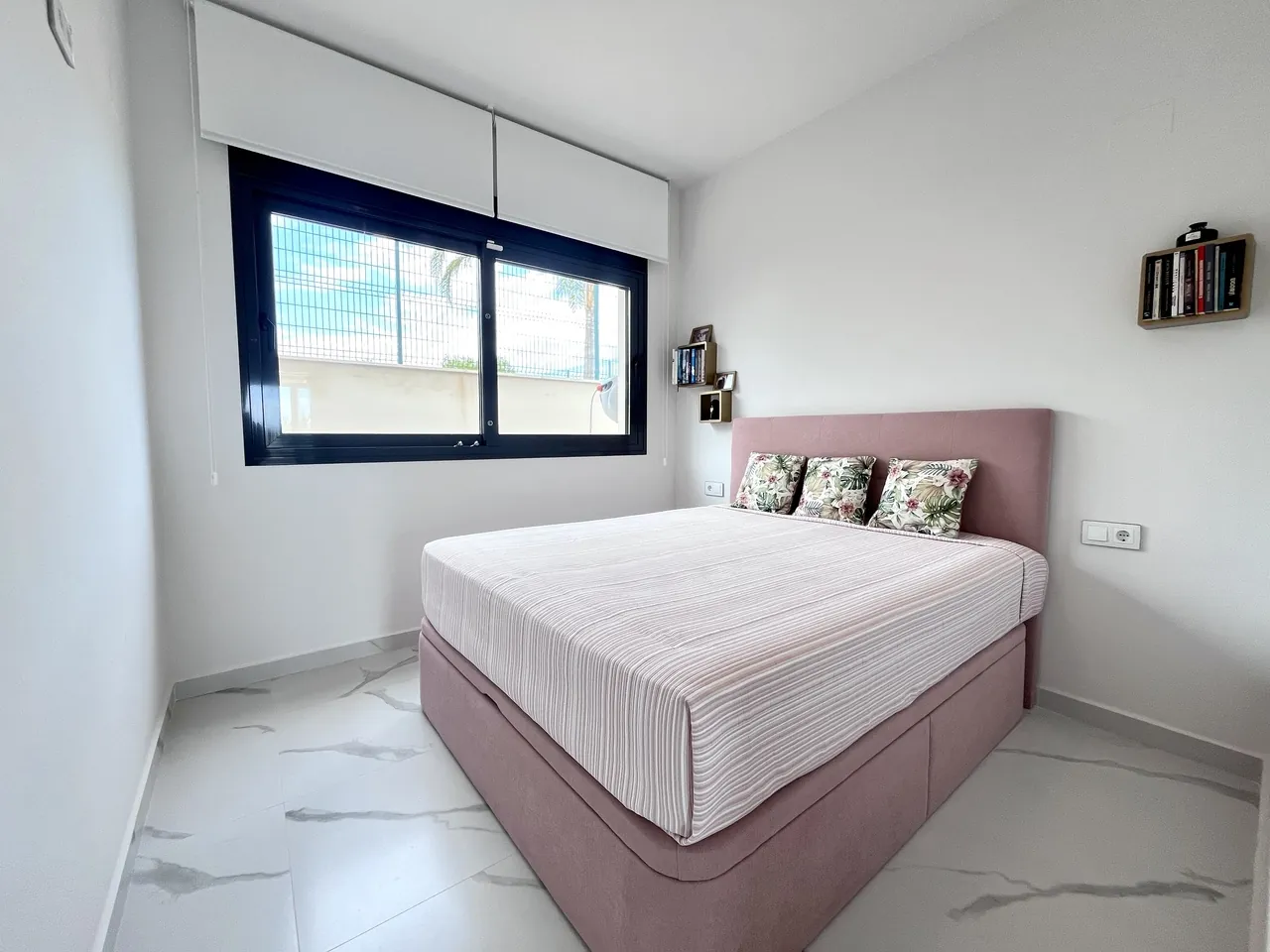 Flat for sale in San Miguel De Salinas