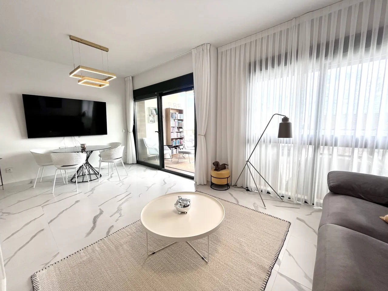 Flat for sale in San Miguel De Salinas