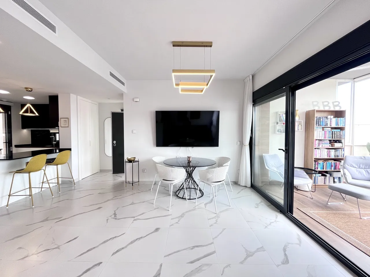 Flat for sale in San Miguel De Salinas
