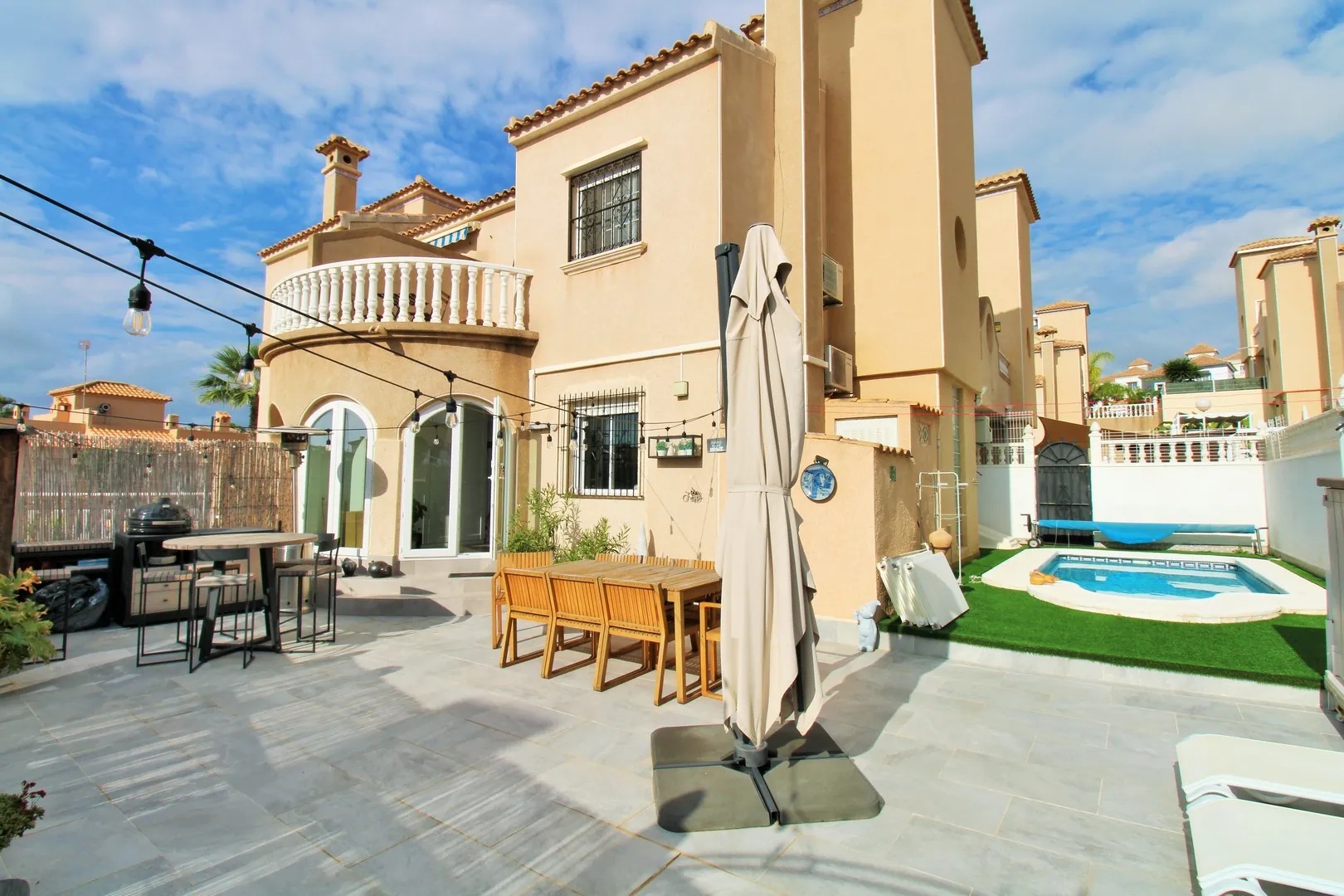 Casa adosada en venta en Villamartin