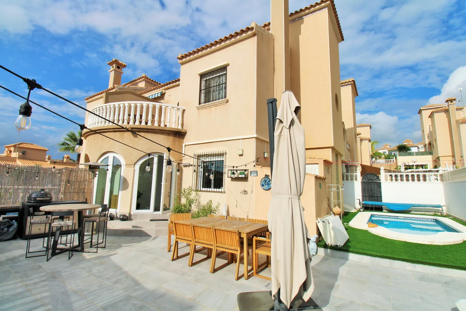 Casa adosada en venta en Villamartin