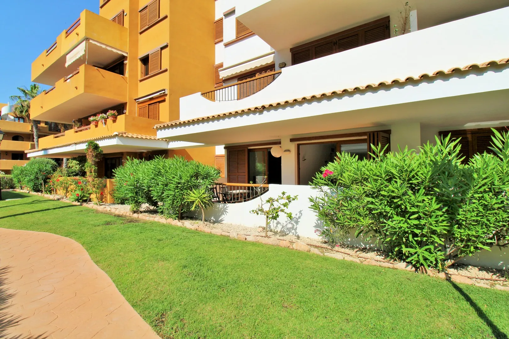 Flat for sale in Punta Prima