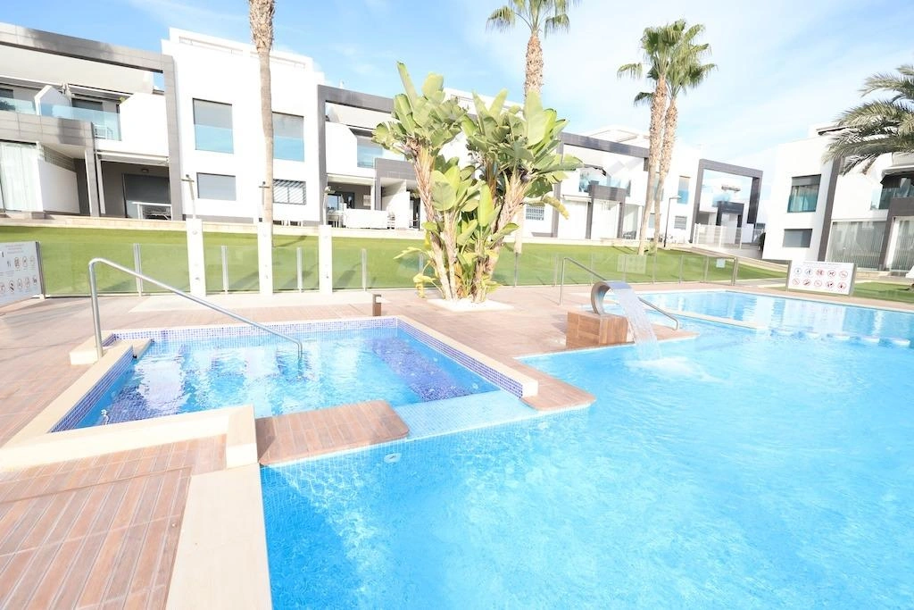 Bungalow til salg i Orihuela Costa