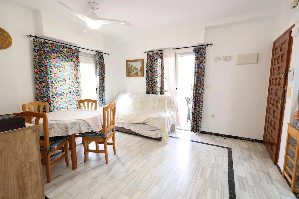 Flat til salg i Torrevieja