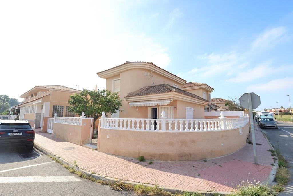 Villa zum verkauf in Torrevieja