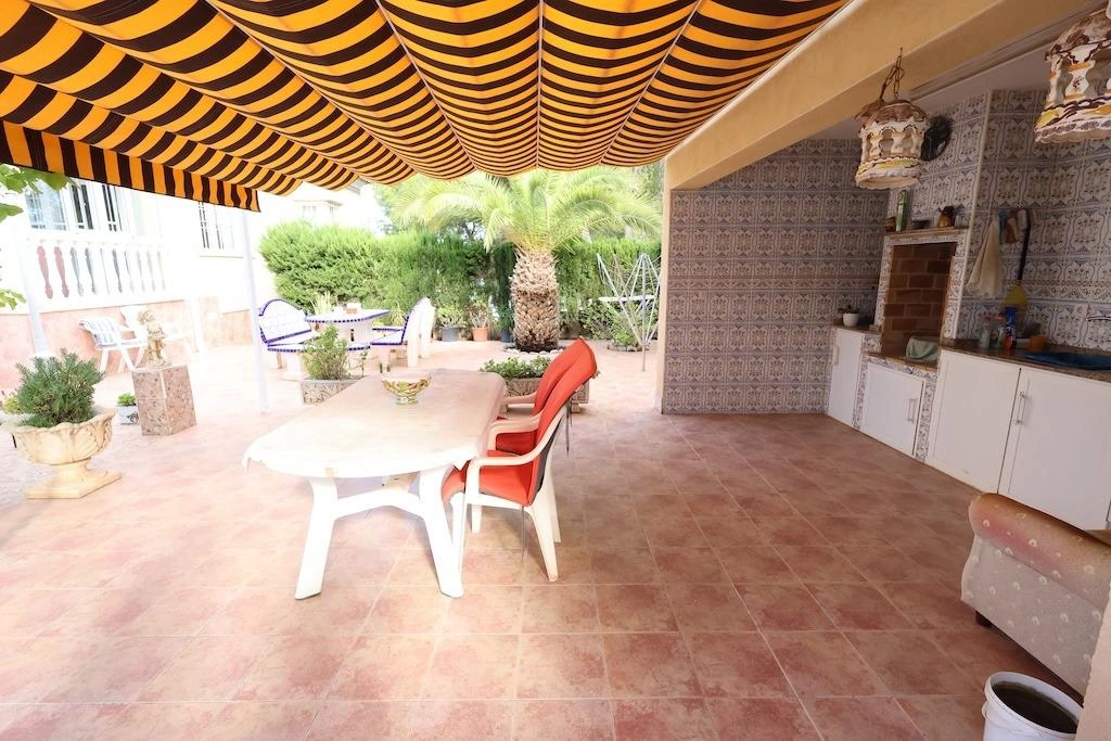 Villa til salg i Orihuela Costa
