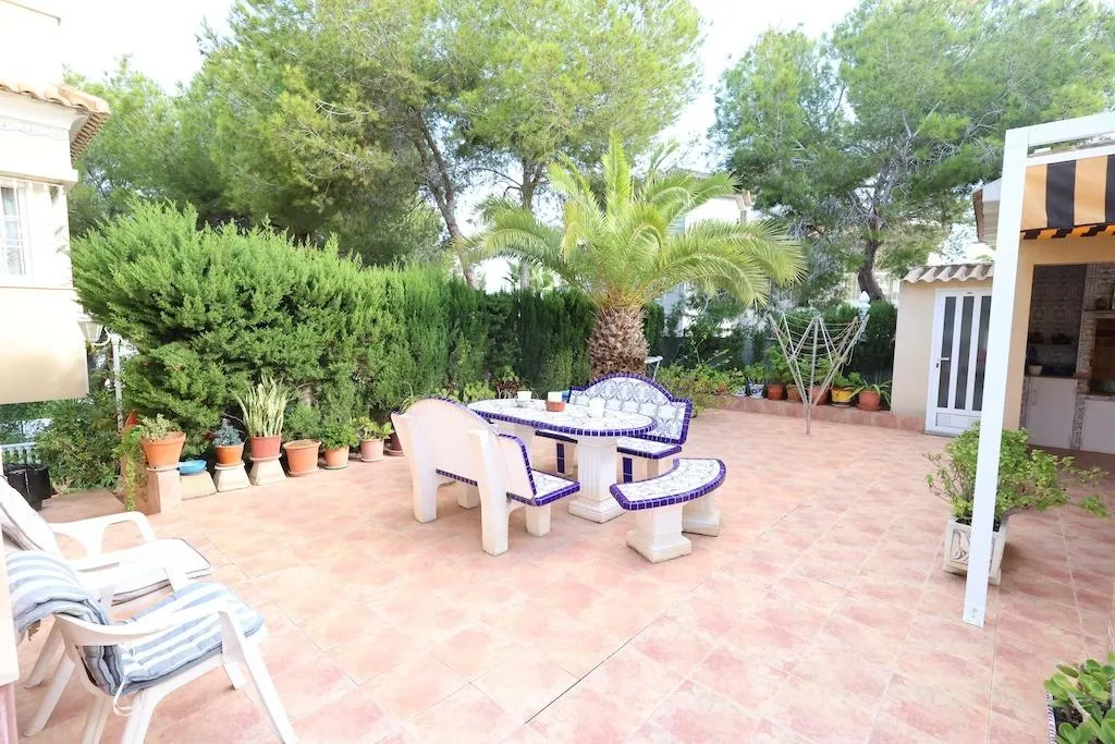 Villa til salg i Orihuela Costa
