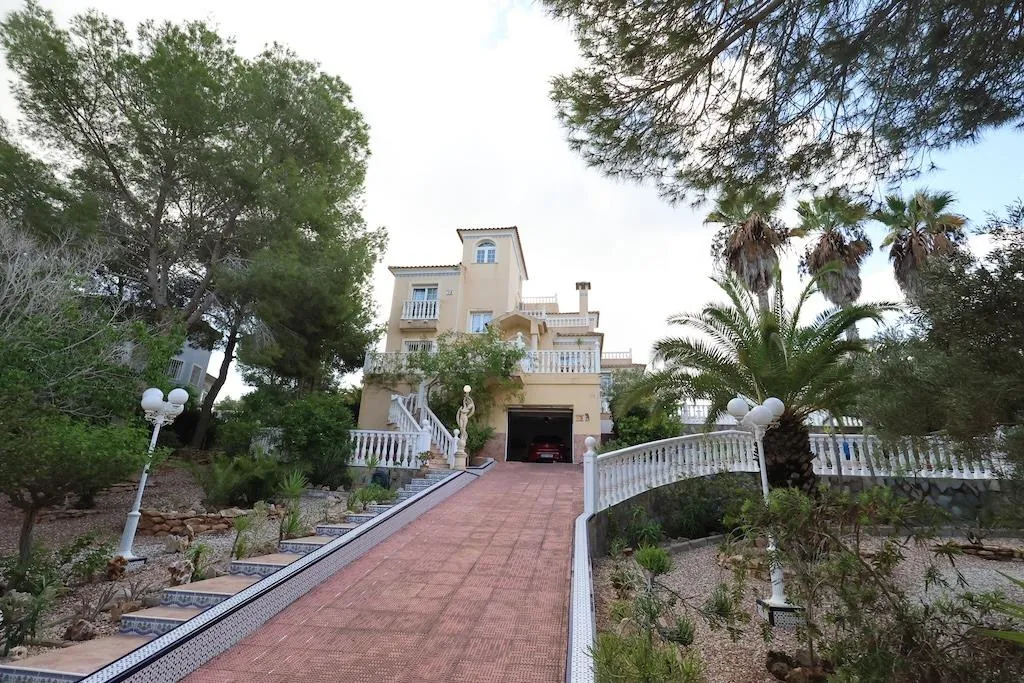 Villa til salg i Orihuela Costa