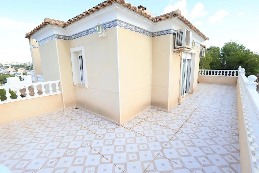 Villa til salg i Orihuela Costa