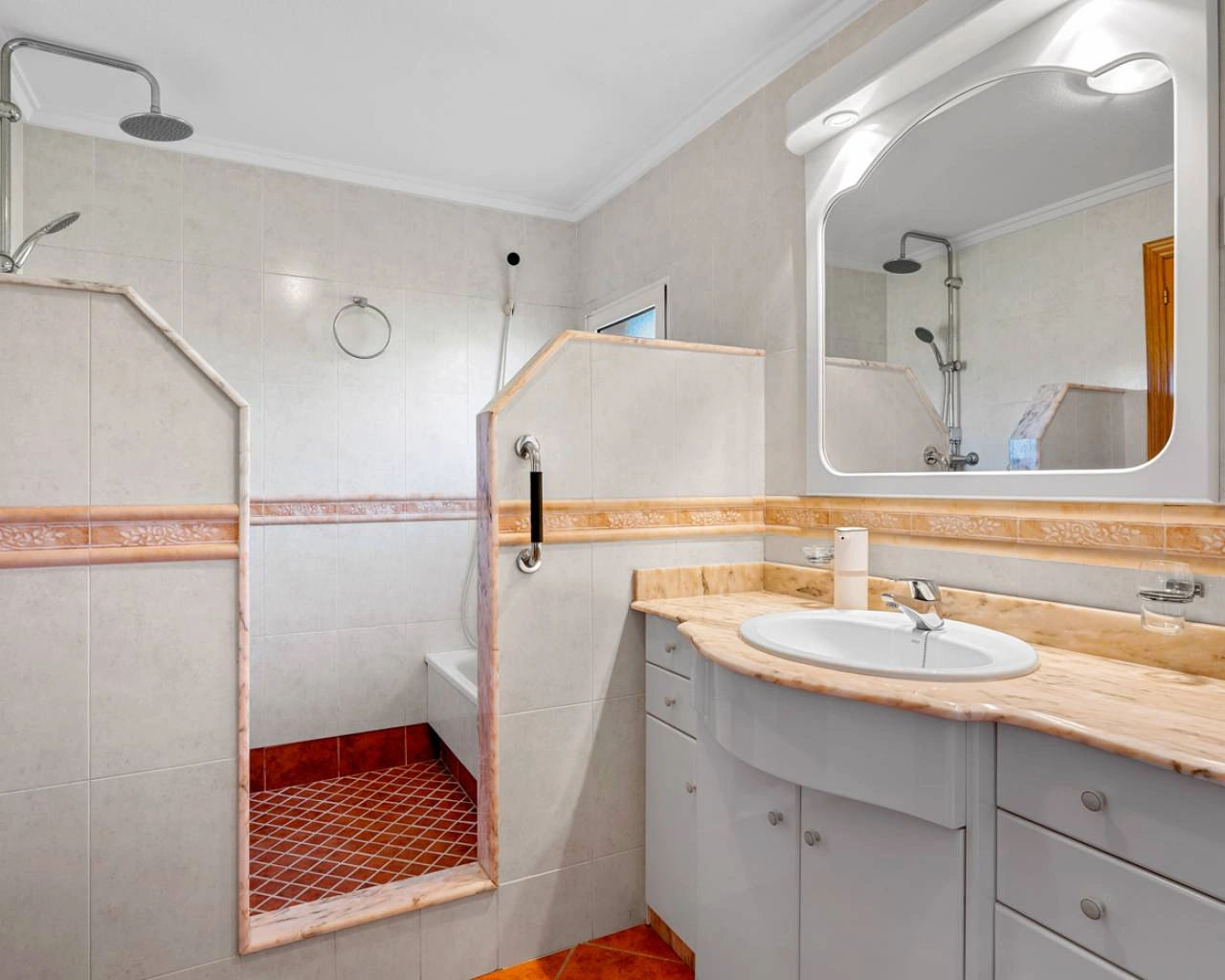 Finca for sale in Los Montesinos