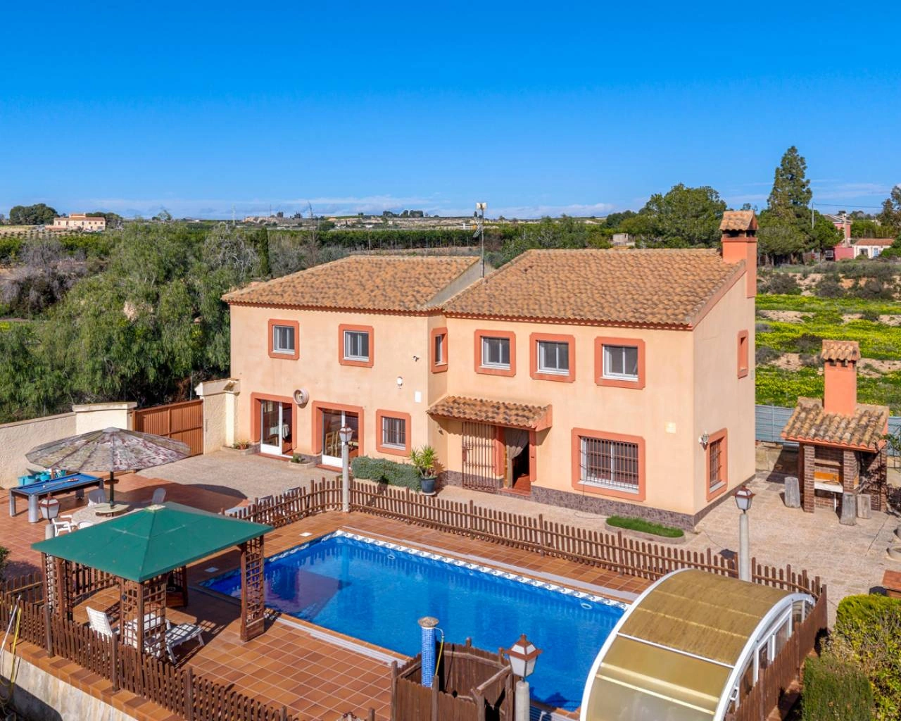 Finca for sale in Los Montesinos