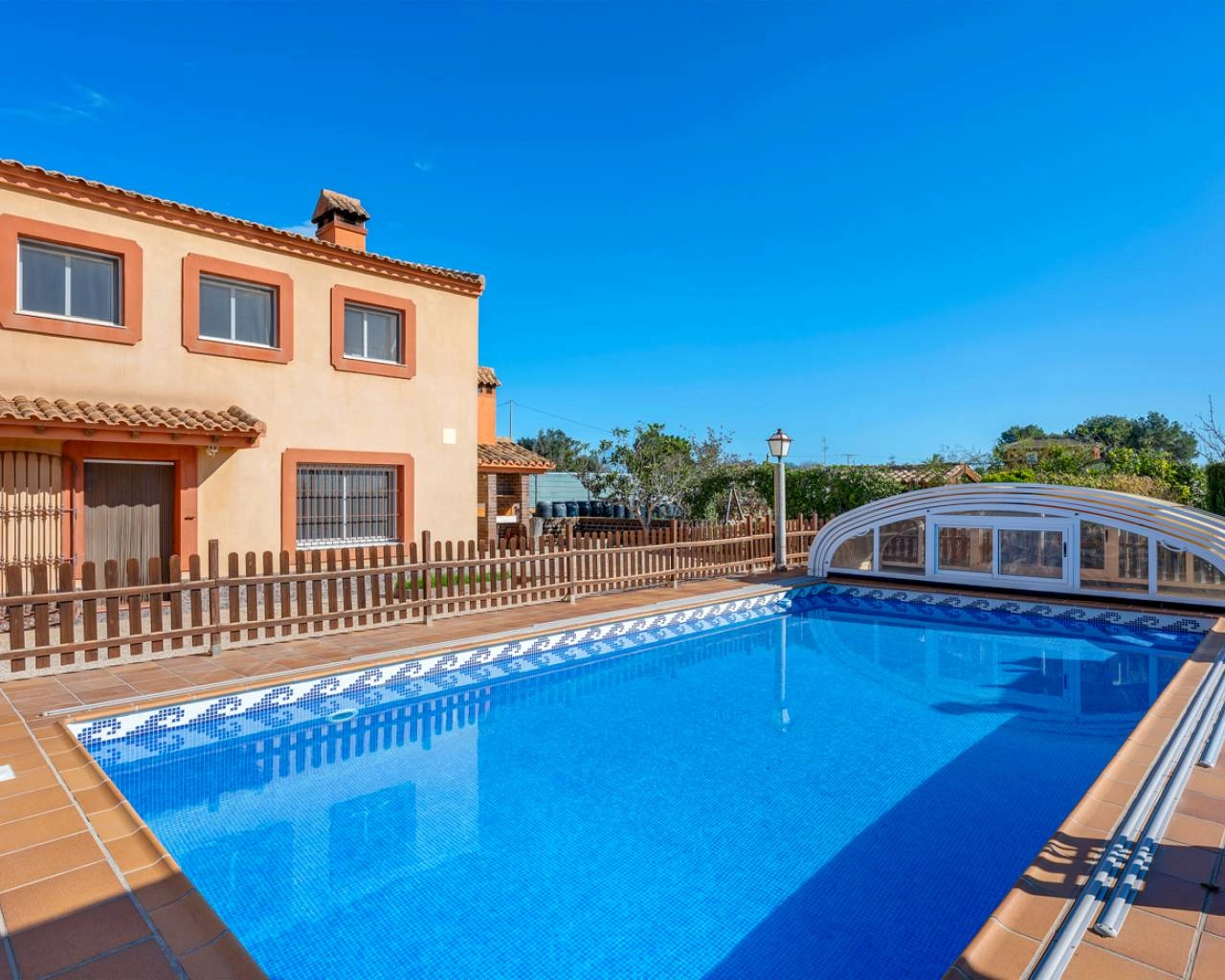 Finca for sale in Los Montesinos