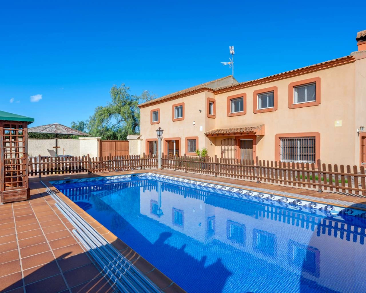 Finca for sale in Los Montesinos