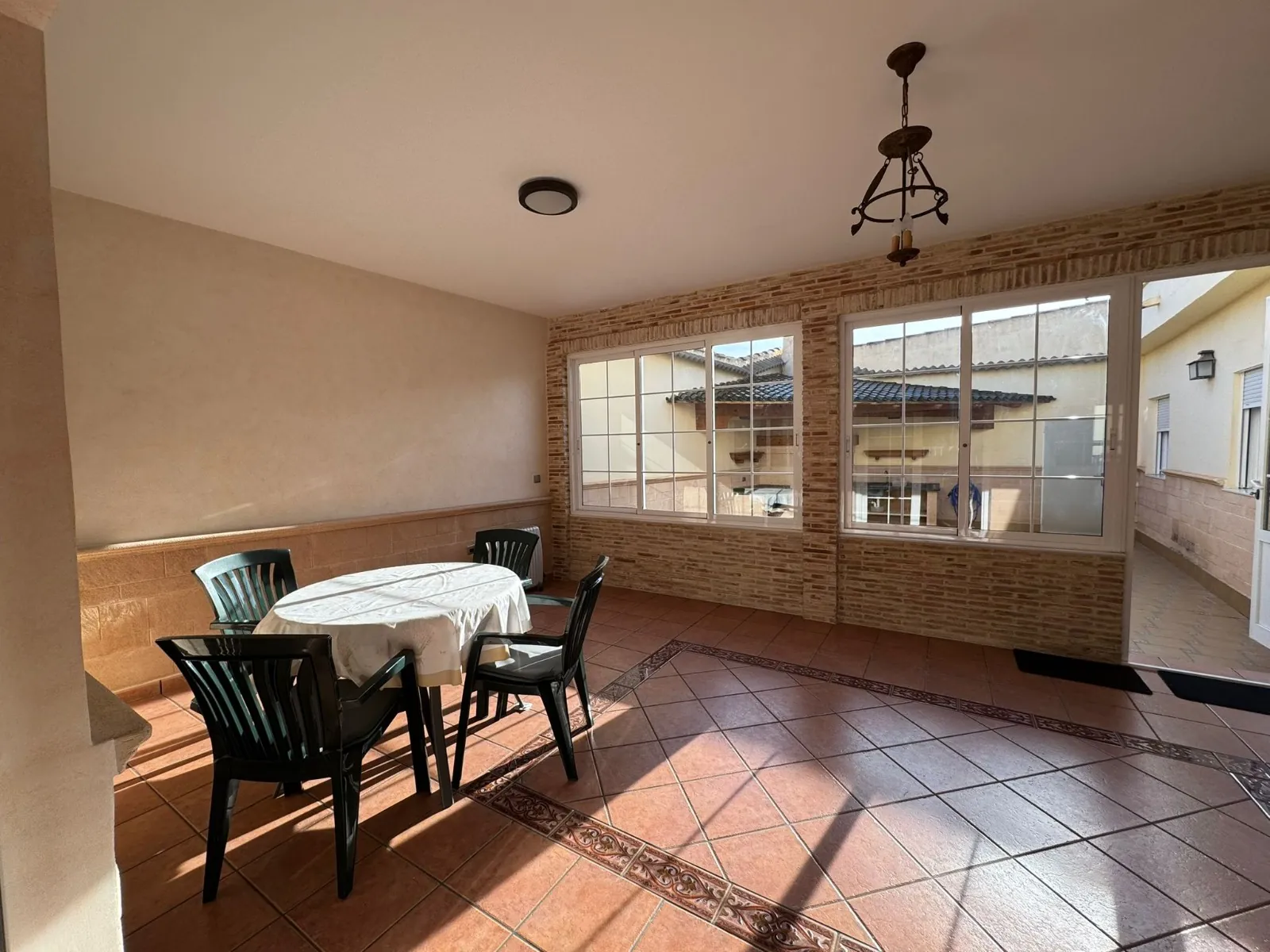 Casa adosada en venta en Los Montesinos