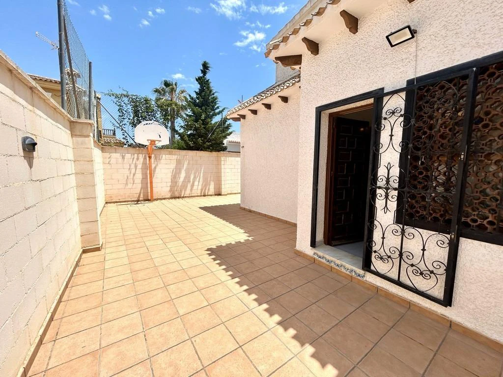 Villa à la vente à Orihuela Costa