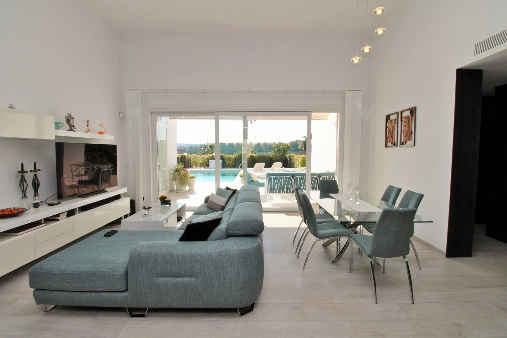 Villa for sale in Algorfa