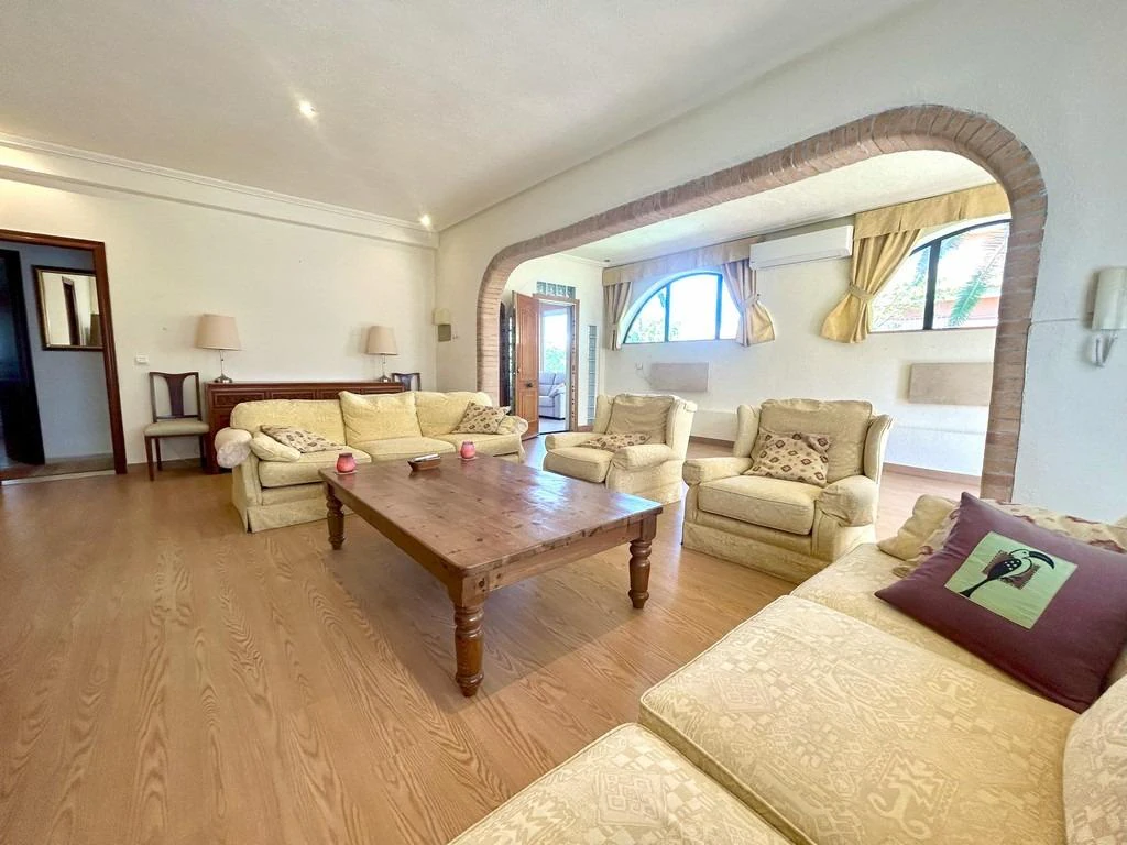 Villa for sale in Orihuela Costa