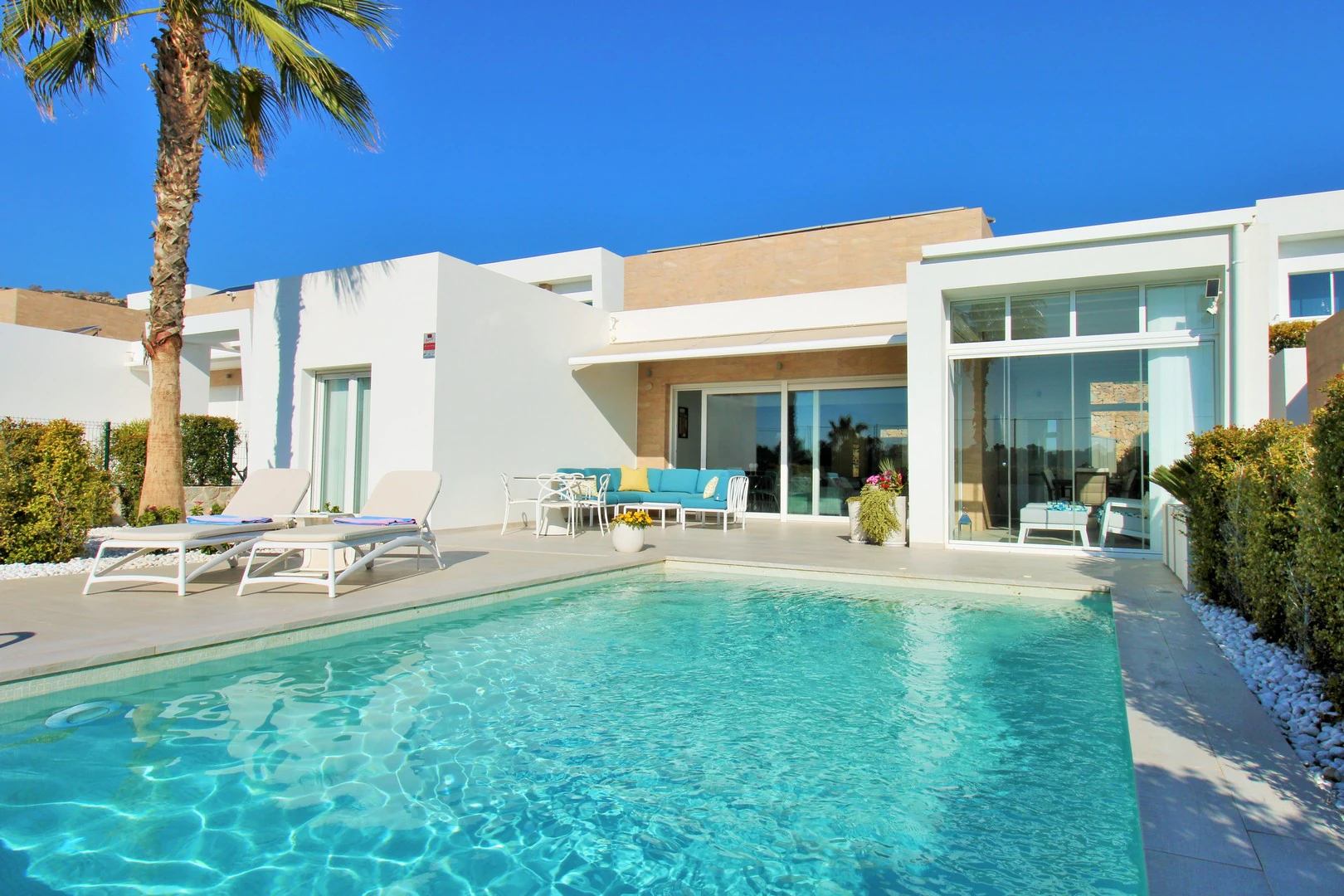 Villa for sale in Algorfa