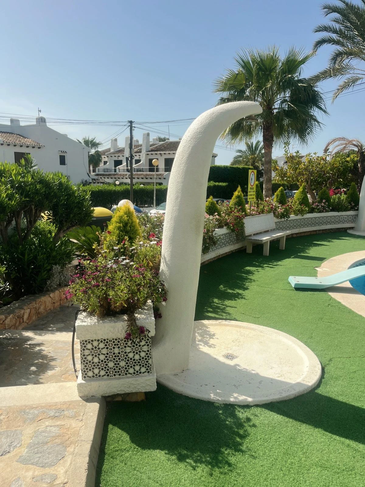 Cabo Roig Beachside Apartment walking to beach