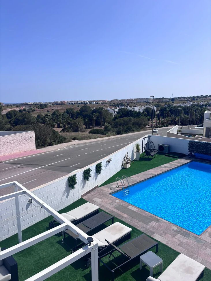 Villa til salg i Villamartin