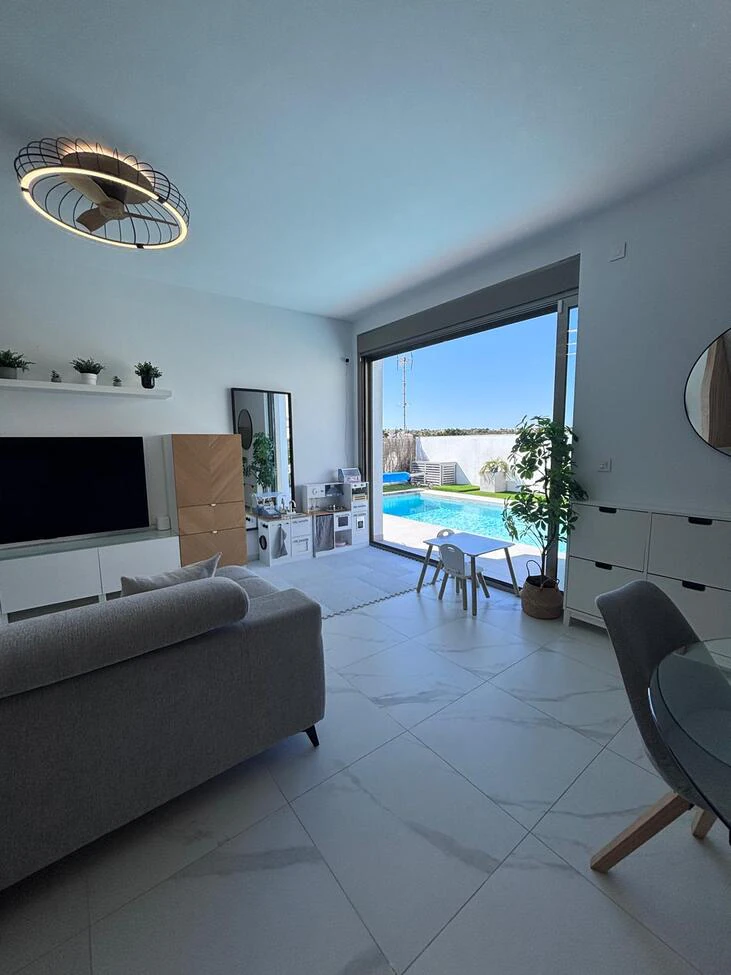 Villa til salg i Villamartin