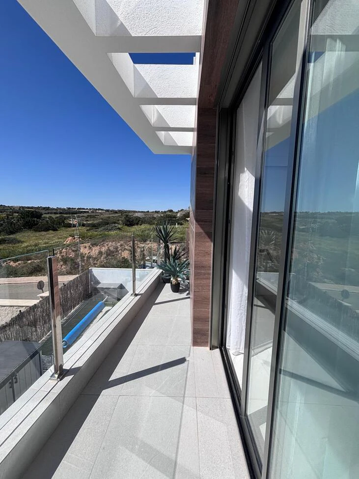 Villa til salg i Villamartin