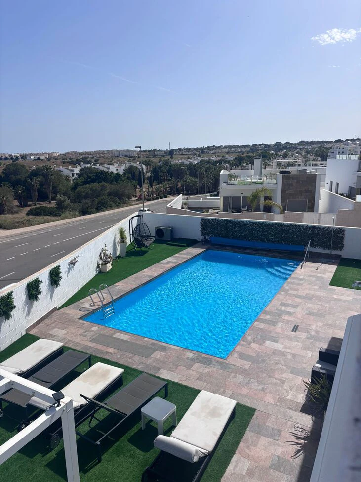 Villa til salg i Villamartin