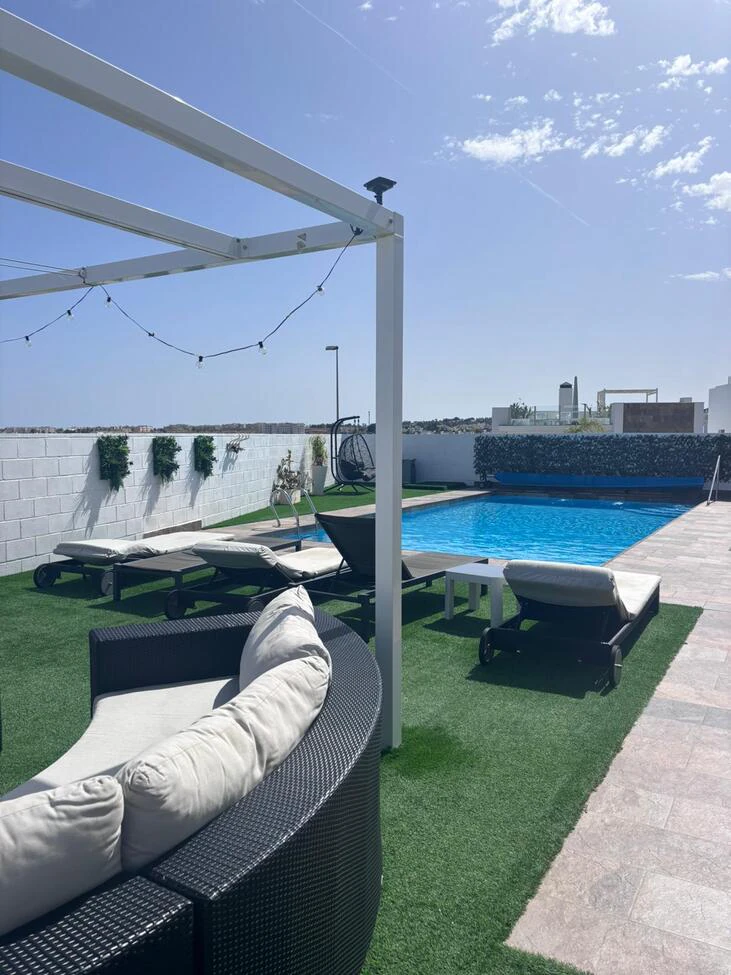 Villa til salg i Villamartin