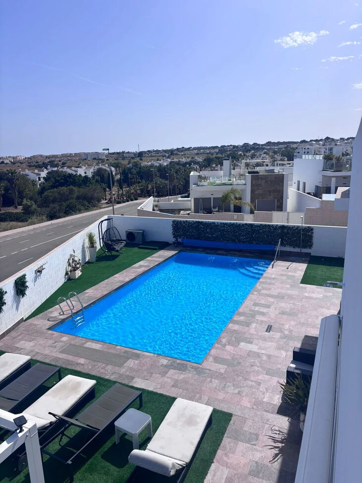 Villa til salg i Villamartin